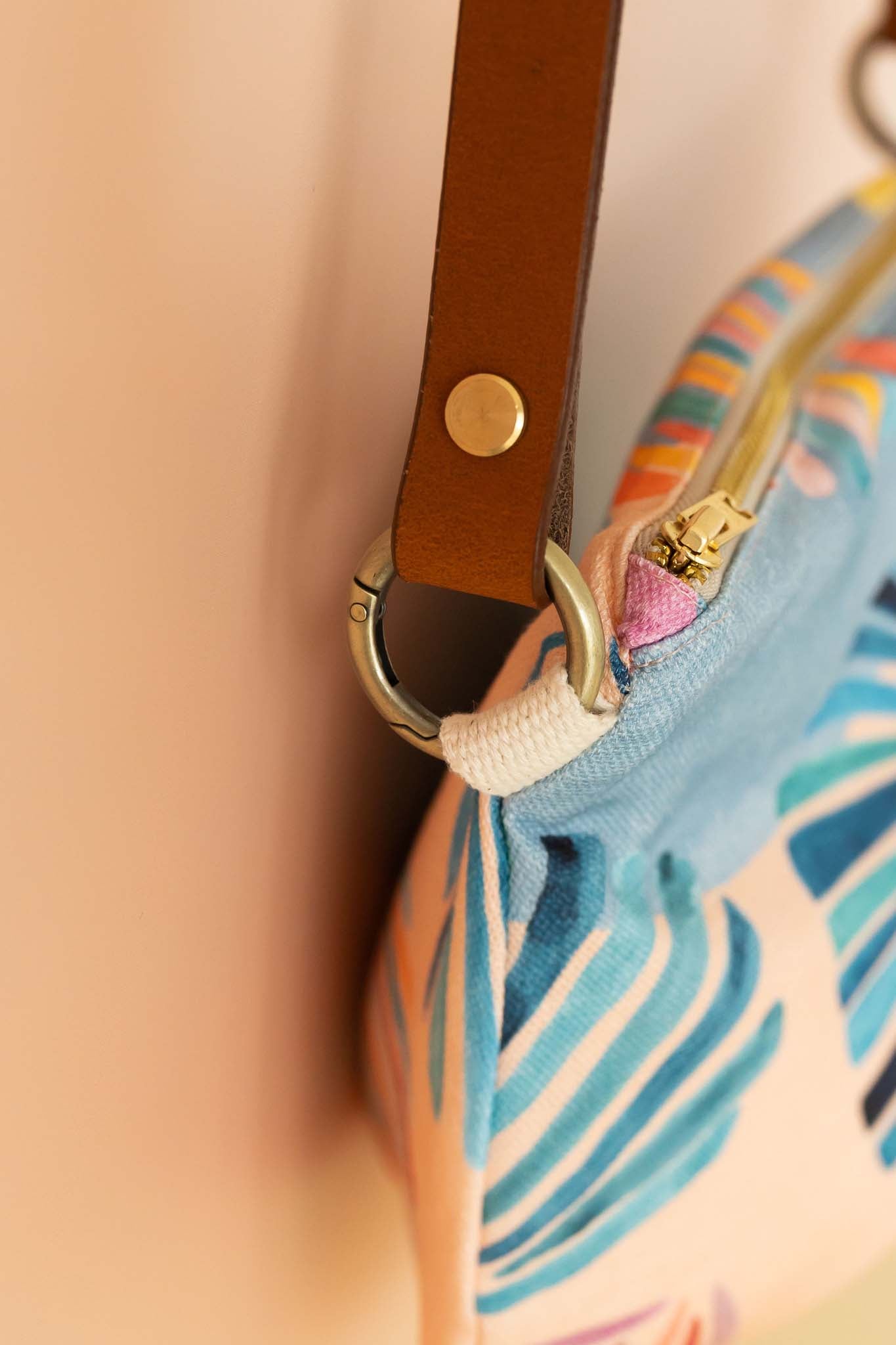 Gelato shell - Linen crossbody bag