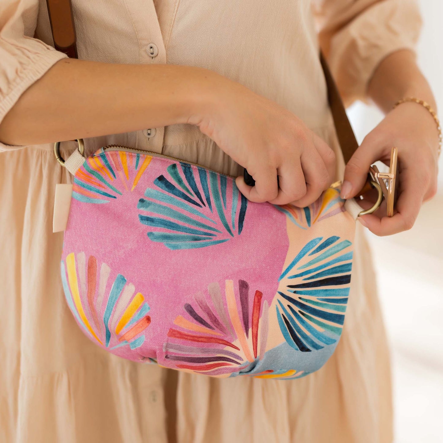 Gelato shell - Linen crossbody bag