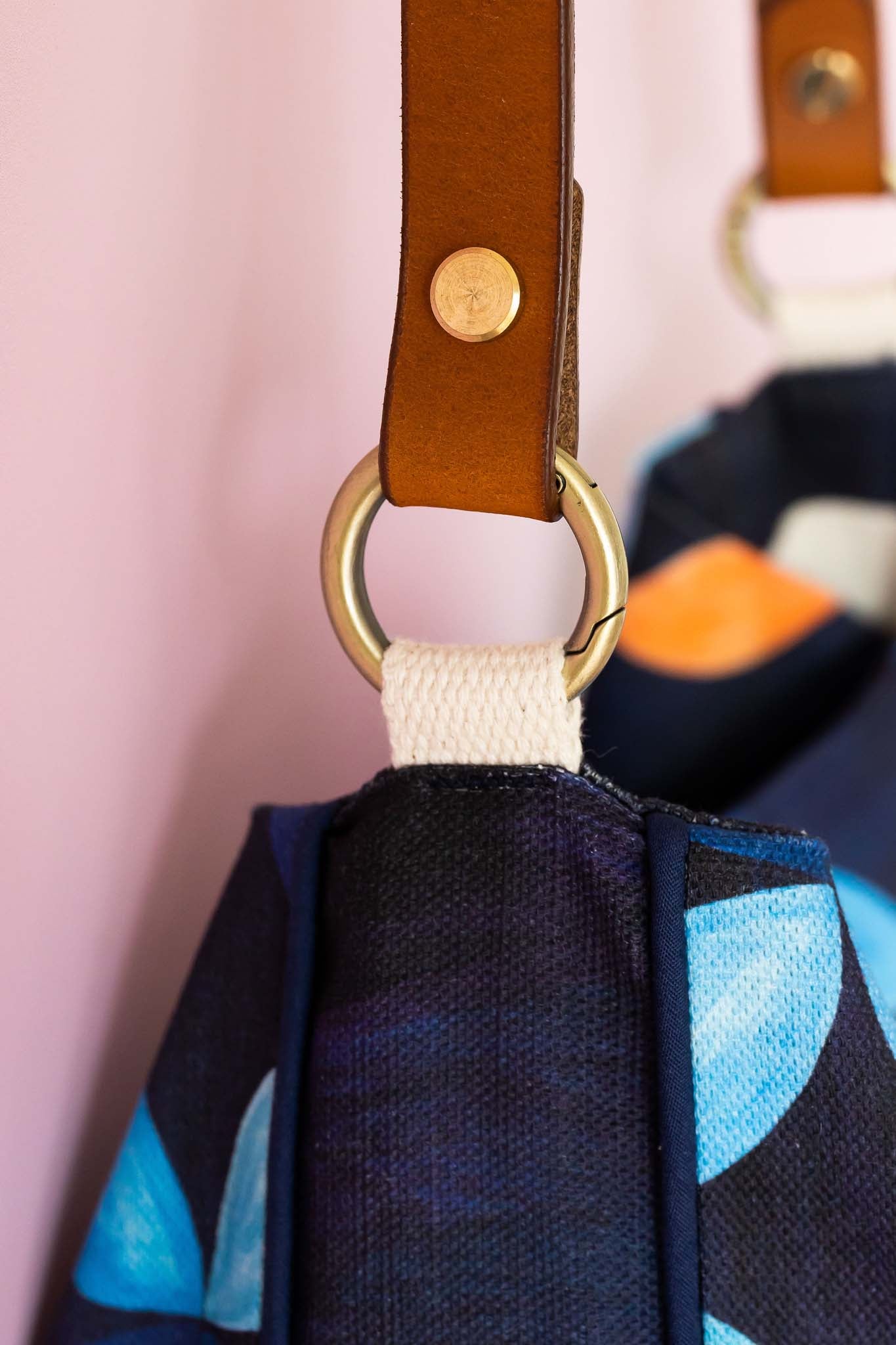 Midnight petal - Linen shoulder bag