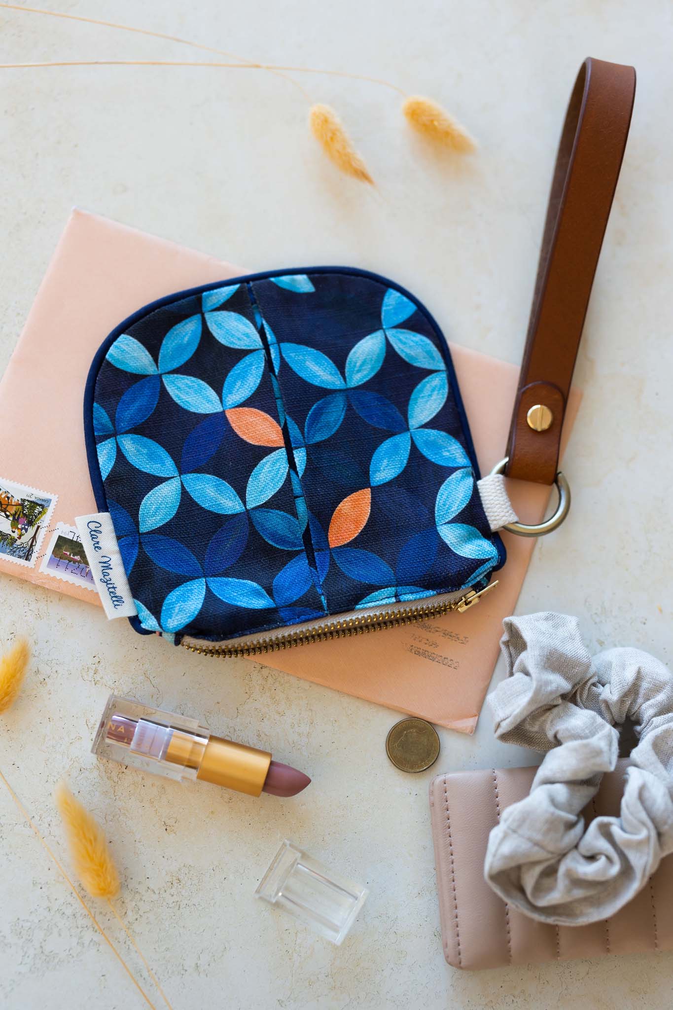 Midnight petal mini print - Linen zip purse